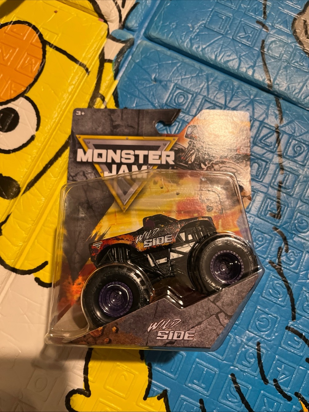 MONSTER JAM 2025 SERIES 44 ARENA FAVORITES WILD SIDE DIECAST (CREASED CARD)